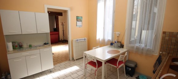 2 bedrooms House in Saint-Jean-de-la-Ruelle, France No. 222681 11