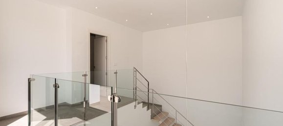 5 bedrooms Villa in Polop, Spain No. 170295 9