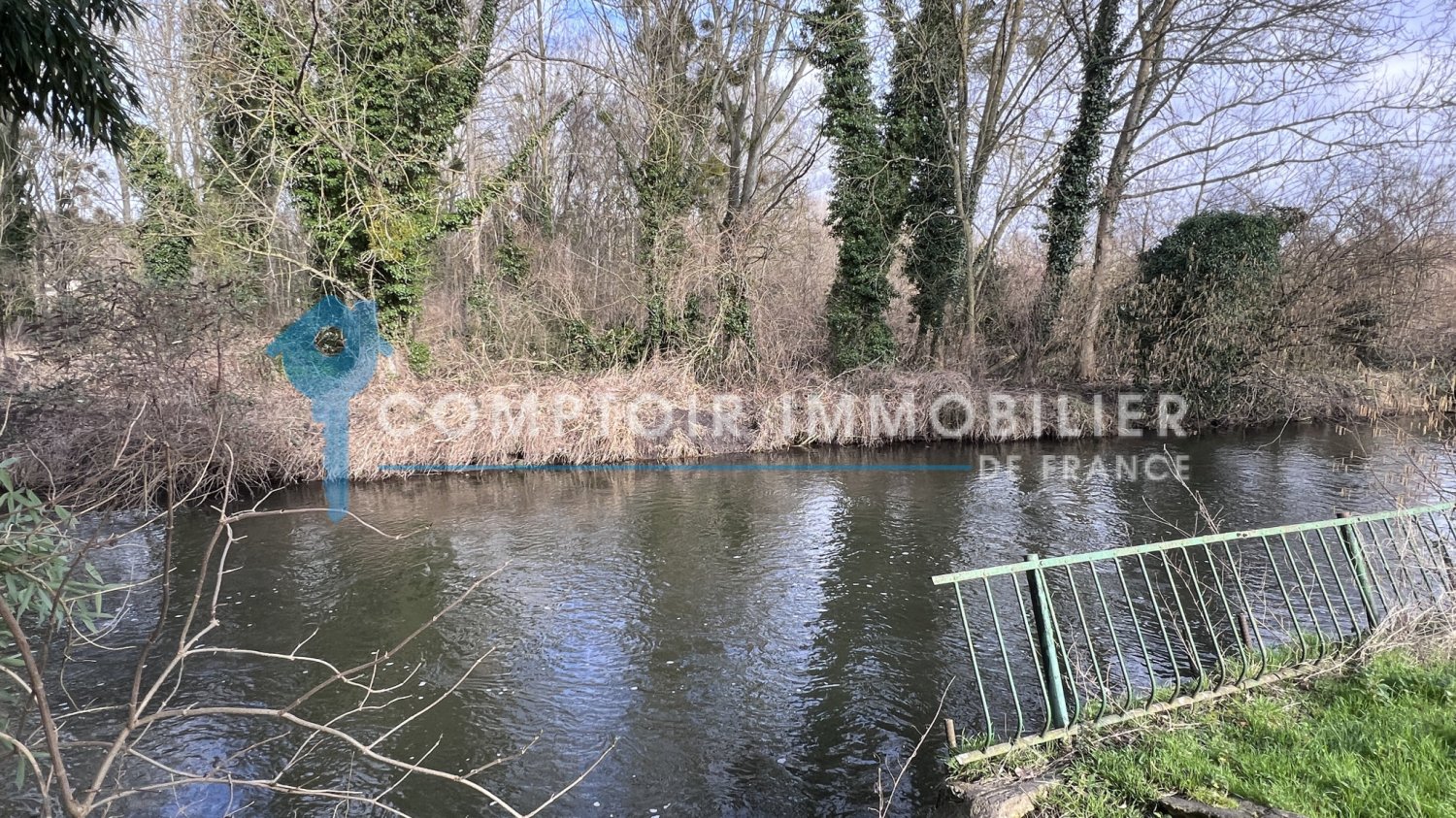  Land in Vayres-sur-Essonne, France No. 183060