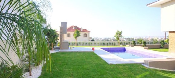 3 bedrooms Villa in Limassol, Cyprus No. 12553 2