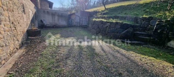 4 rooms House in Gazzola, Italy No. 225120 13