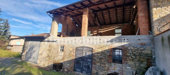 4 rooms House in Gazzola, Italy No. 225120 11