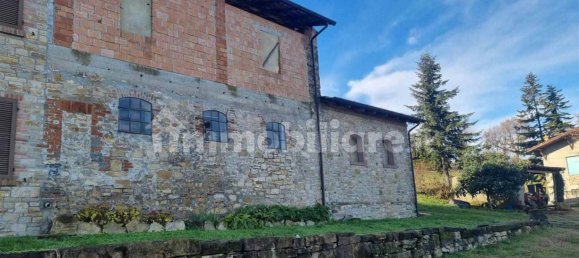4 rooms House in Gazzola, Italy No. 225120 17