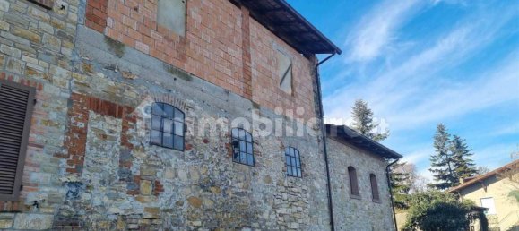 4 rooms House in Gazzola, Italy No. 225120 18
