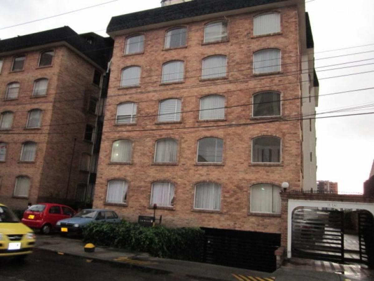 Дом с 3 спальнями в Богота, Колумбия № 12218