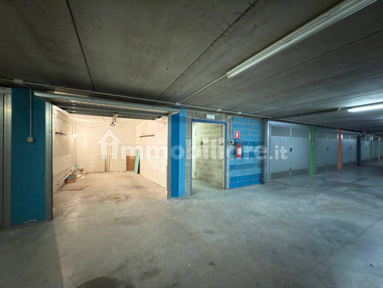 15m² Garage in Milan, Italy No. 240853