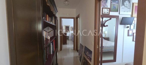 Apartamento de 3 dormitorios en Locorotondo, Italy No. 325457 10