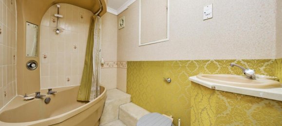 4 bedrooms House in Beckenham, United Kingdom No. 14387 13