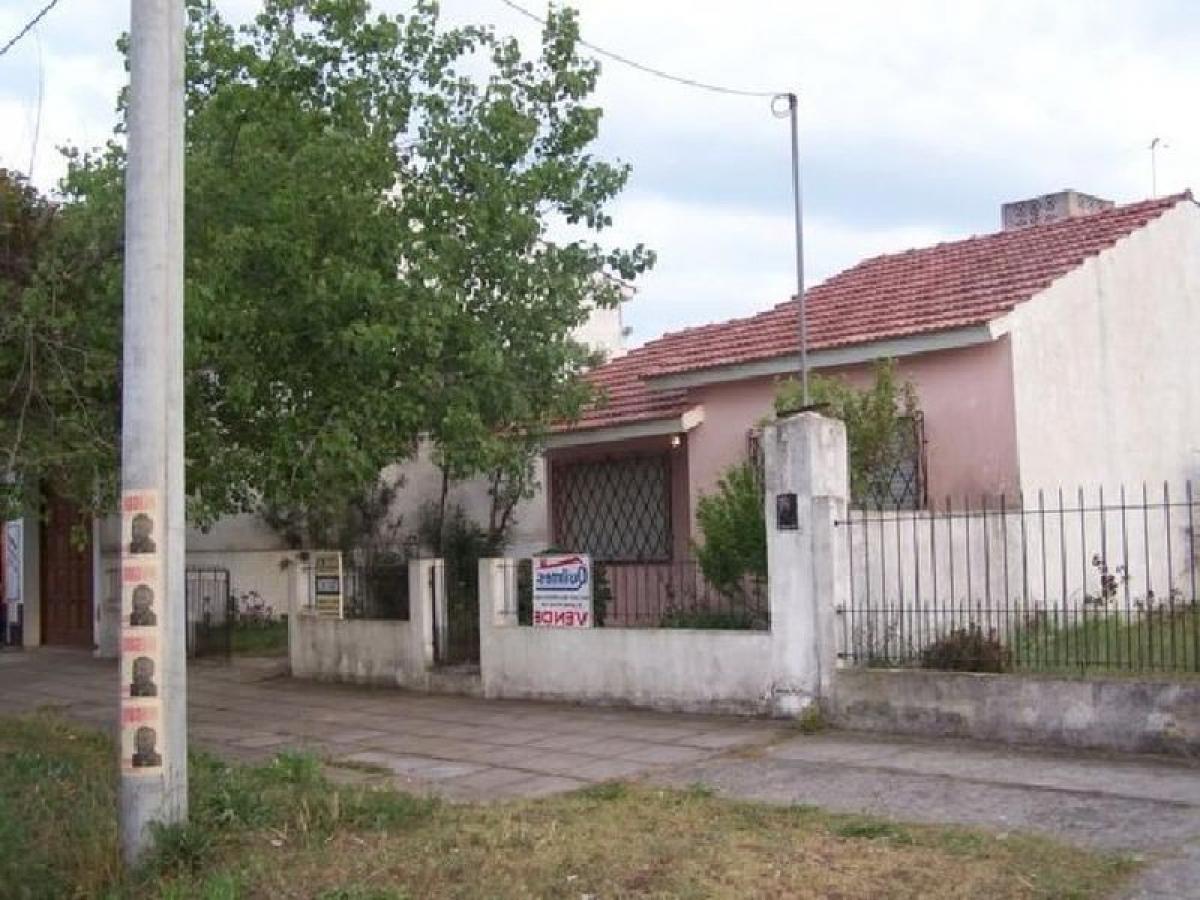 2 bedrooms House in Mar del Plata, Argentina No. 99092