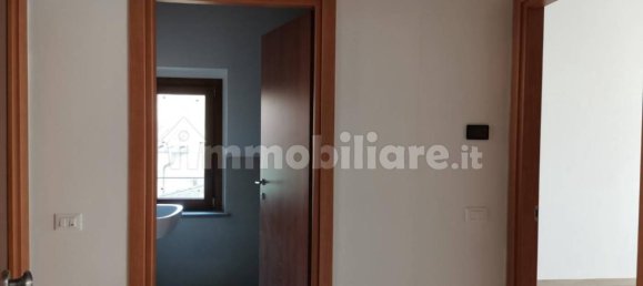 2 Schlafzimmer Wohnung in Colle di Val d'Elsa, Italy, Nr. 200126 11