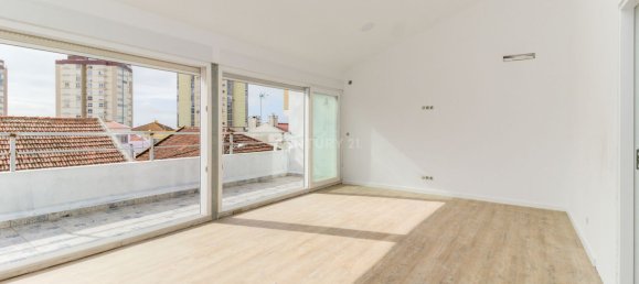 465m² Building in Costa da Caparica, Portugal No. 156802 20