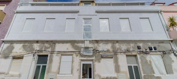 465m² Building in Costa da Caparica, Portugal No. 156802 3