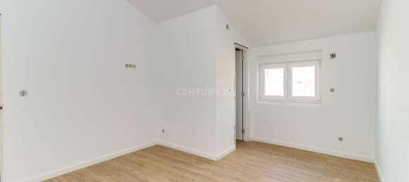 465m² Building in Costa da Caparica, Portugal No. 156802 5