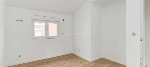 465m² Building in Costa da Caparica, Portugal No. 156802 24