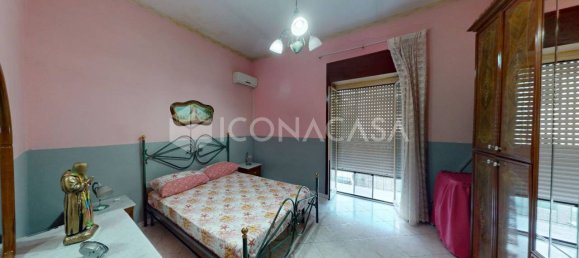 3-salle Appartement à Sant'Anastasia, Italy No. 315862 16