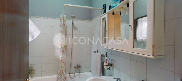 3-salle Appartement à Sant'Anastasia, Italy No. 315862 10