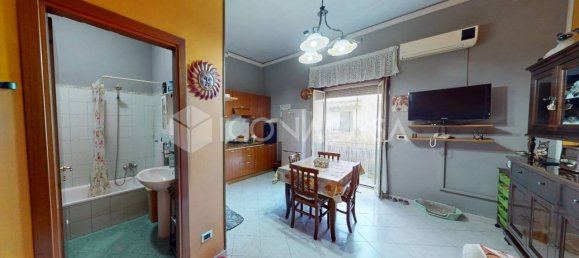 3-salle Appartement à Sant'Anastasia, Italy No. 315862 13