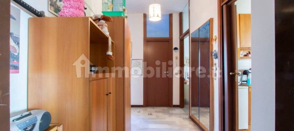 Apartamento de 2 dormitorios en Lainate, Italy No. 303201 11