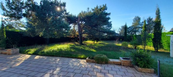 3 bedrooms House in Truyes, France No. 65695 6