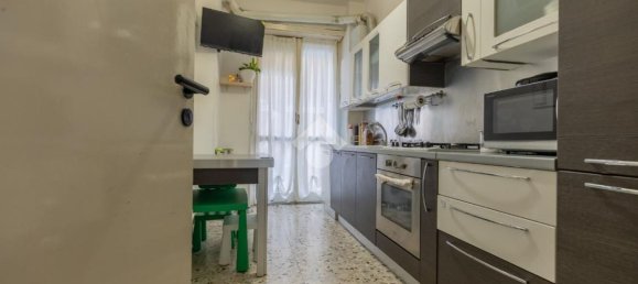 Apartamento de 3 dormitorios en Bergamo, Italy No. 380870 4