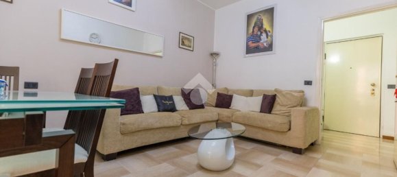 Apartamento de 3 dormitorios en Bergamo, Italy No. 380870 3