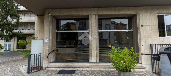 Apartamento de 3 dormitorios en Bergamo, Italy No. 380870 18