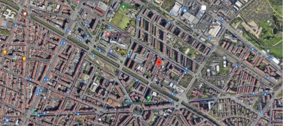 2 bedrooms Apartment in Turin, Italy No. 10384 9