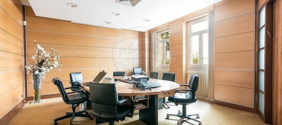 259m² Office in Paris, France No. 162017 8