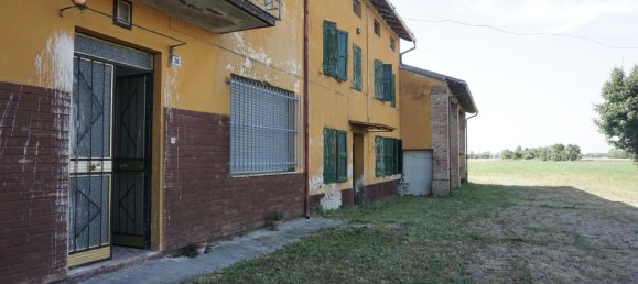 Casa de 6 habitaciónes en Torrile, Italy No. 237689 42