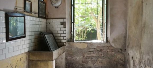 Casa de 6 habitaciónes en Torrile, Italy No. 237689 29