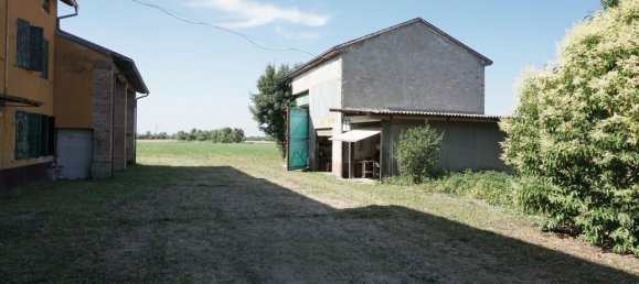 Casa de 6 habitaciónes en Torrile, Italy No. 237689 40