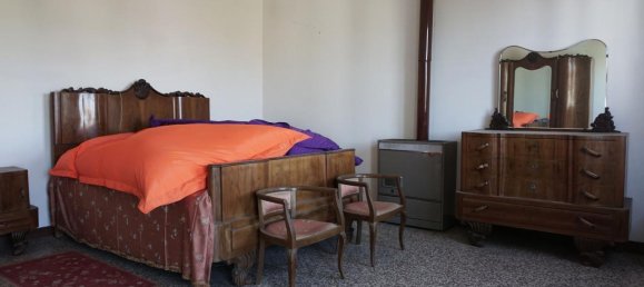 Casa de 6 habitaciónes en Torrile, Italy No. 237689 13