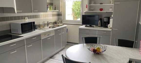 Квартира с 3 спальнями в Шалон-сюр-Сон, Франция № 353379 3