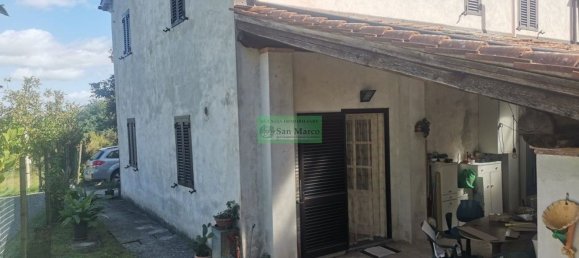 10 rooms House in Lucca, Italy No. 42744 3