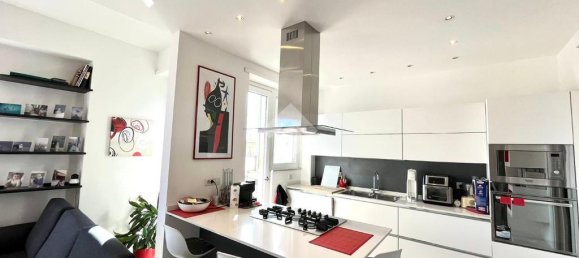 2 bedrooms Apartment in Genoa, Italy No. 353034 10