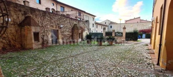 Apartamento T4 em Foligno, Italy N.º 270909 4