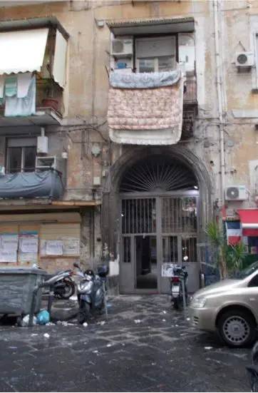 6 bedrooms Apartment in Naples, Italy No. 262709