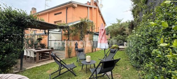 Квартира с 2 спальнями в Марьяно Коменсе, Италия № 308322 13