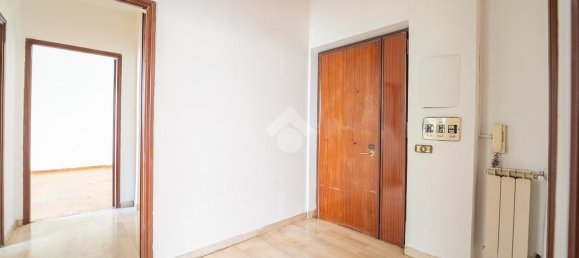 Квартира с 3 комнатами в Рим, Италия № 35970 8