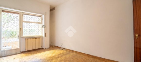 Квартира с 3 комнатами в Рим, Италия № 35970 7