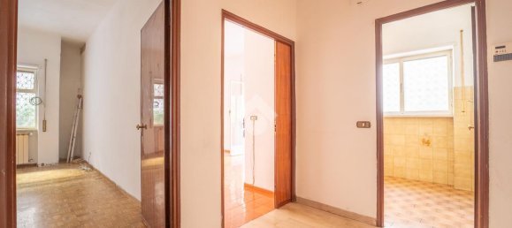 Квартира с 3 комнатами в Рим, Италия № 35970 3