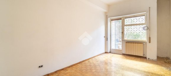 Квартира с 3 комнатами в Рим, Италия № 35970 4