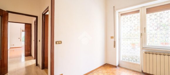 Квартира с 3 комнатами в Рим, Италия № 35970 21