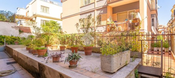 Квартира с 3 комнатами в Рим, Италия № 35970 26