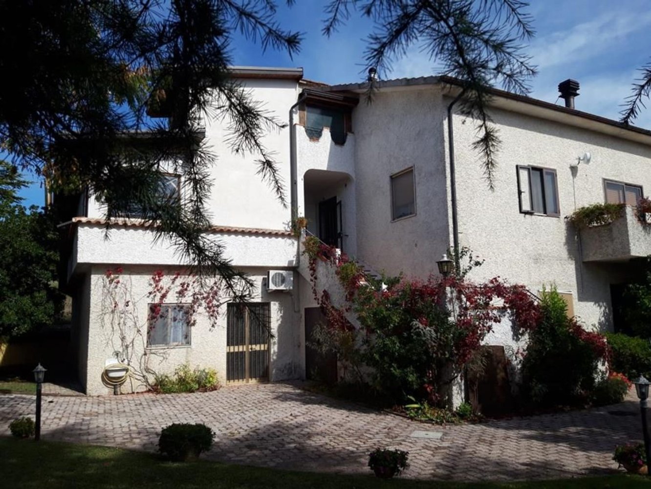 Villa de 8 habitaciónes en Rivello, Italy No. 165835