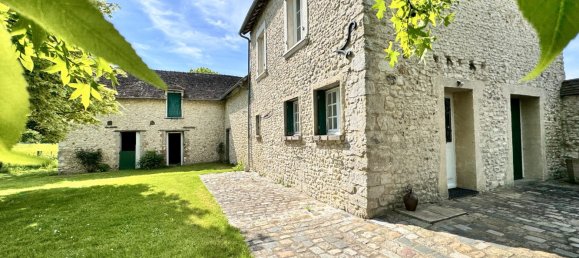 3 bedrooms House in Anet, France No. 74154 5