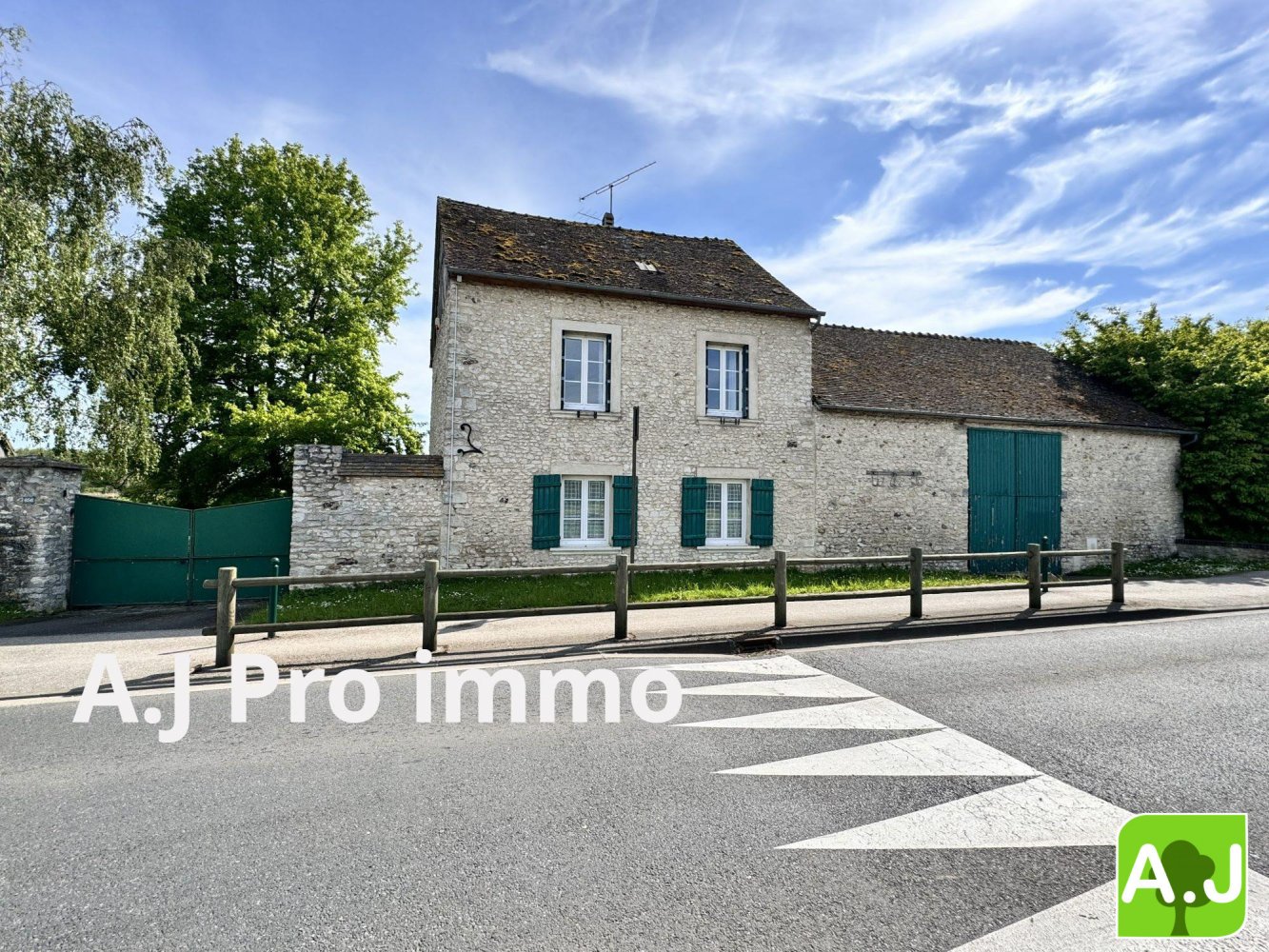 3 bedrooms House in Anet, France No. 74154