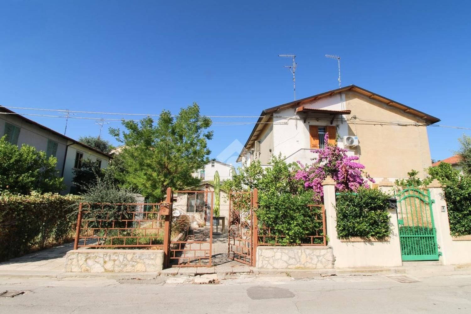 3غرفة منزل في Ortona, Italy رقم 308070