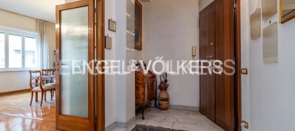 2 bedrooms Apartment in Rome, Italy No. 68736 7