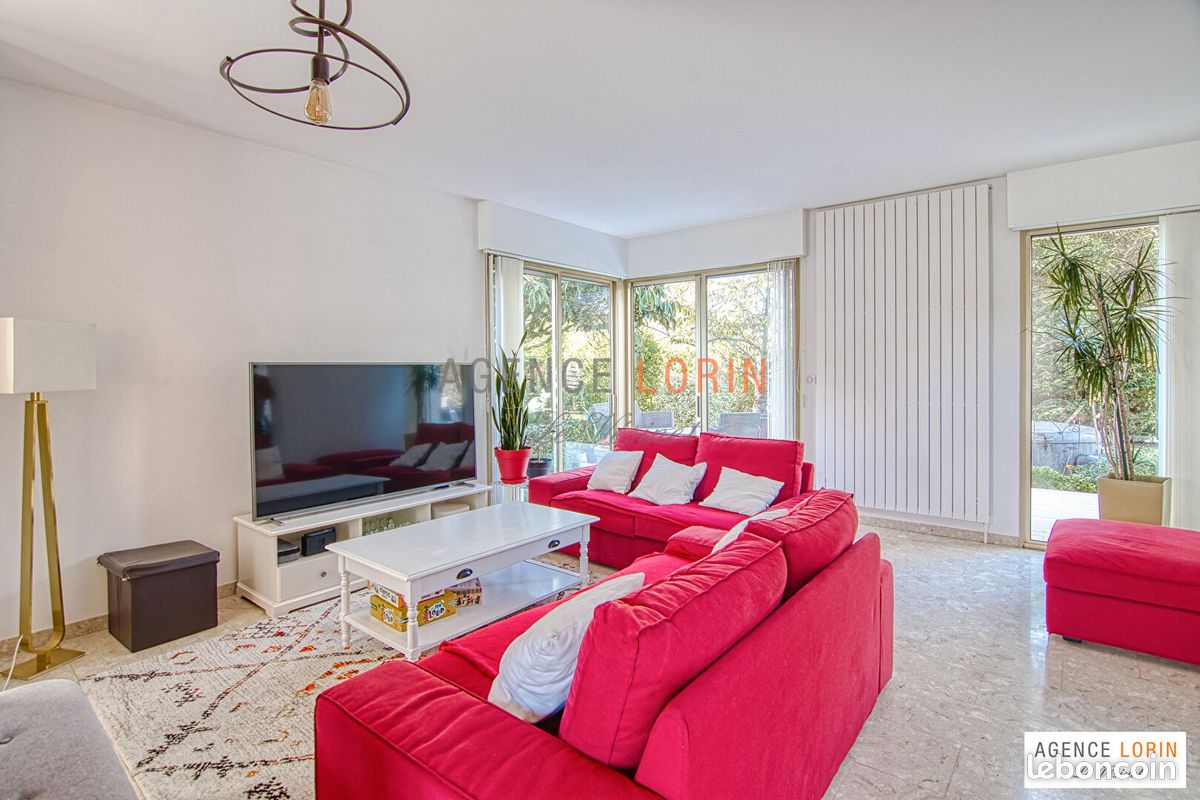 5 غرف نوم منزل في Chatou, France رقم 184160